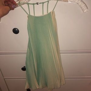 Urban Outfitters Gren Ruffle Tank